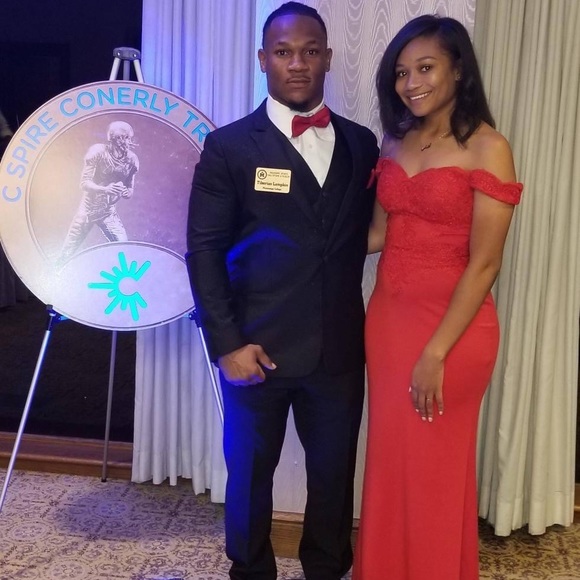 Dresses & Skirts - Gorgeous red evening gown